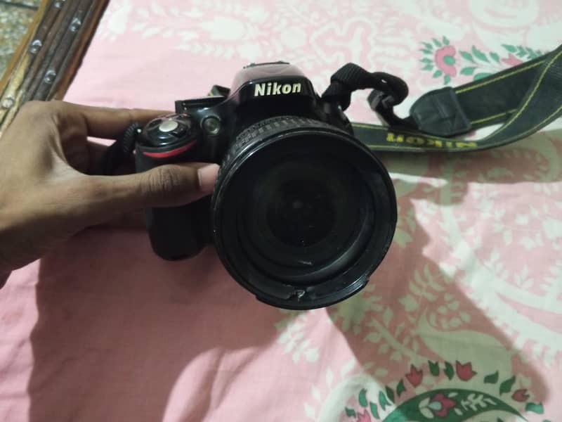 Nikon camera N3000 1