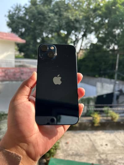 Apple iPhone 13