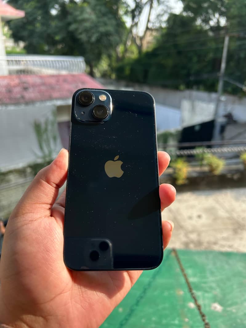 Apple iPhone 13 2