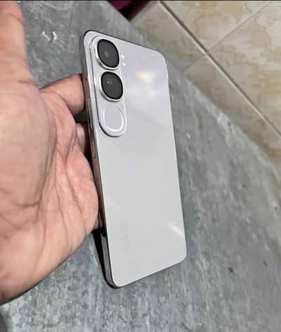 Vivo Y200