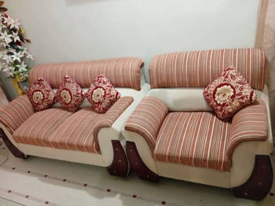 Sofa Set 6 Seater with Center Table