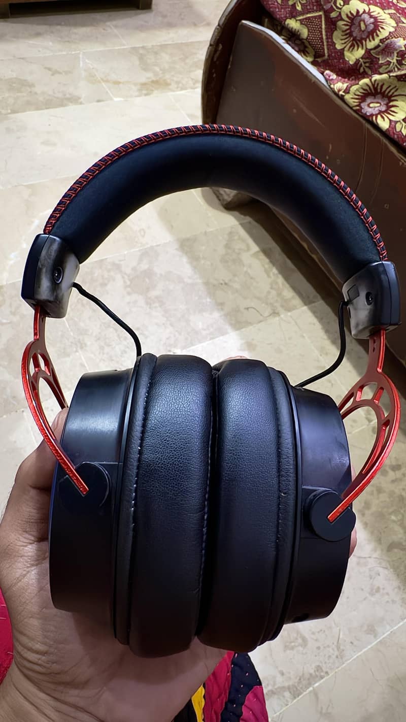 hyper x Alpha gaming headset 1