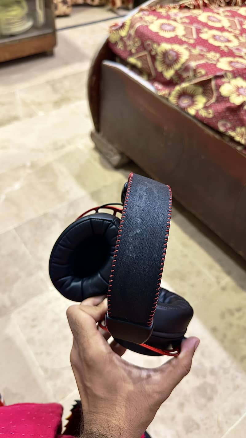 hyper x Alpha gaming headset 4
