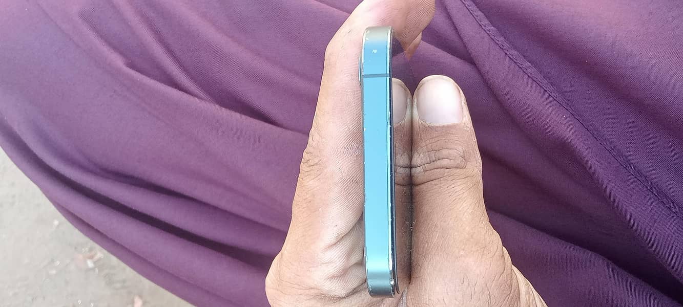 Apple iPhone 12 Pro 1
