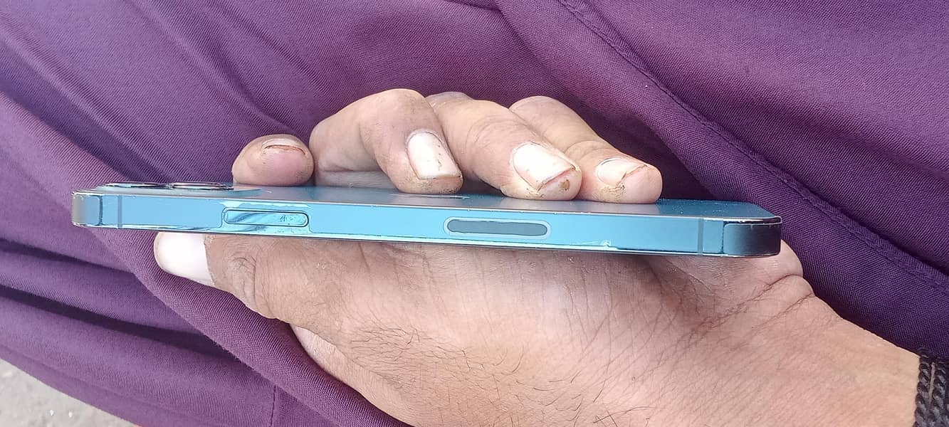 Apple iPhone 12 Pro 6