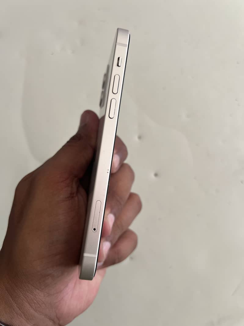 Apple iPhone 12 1