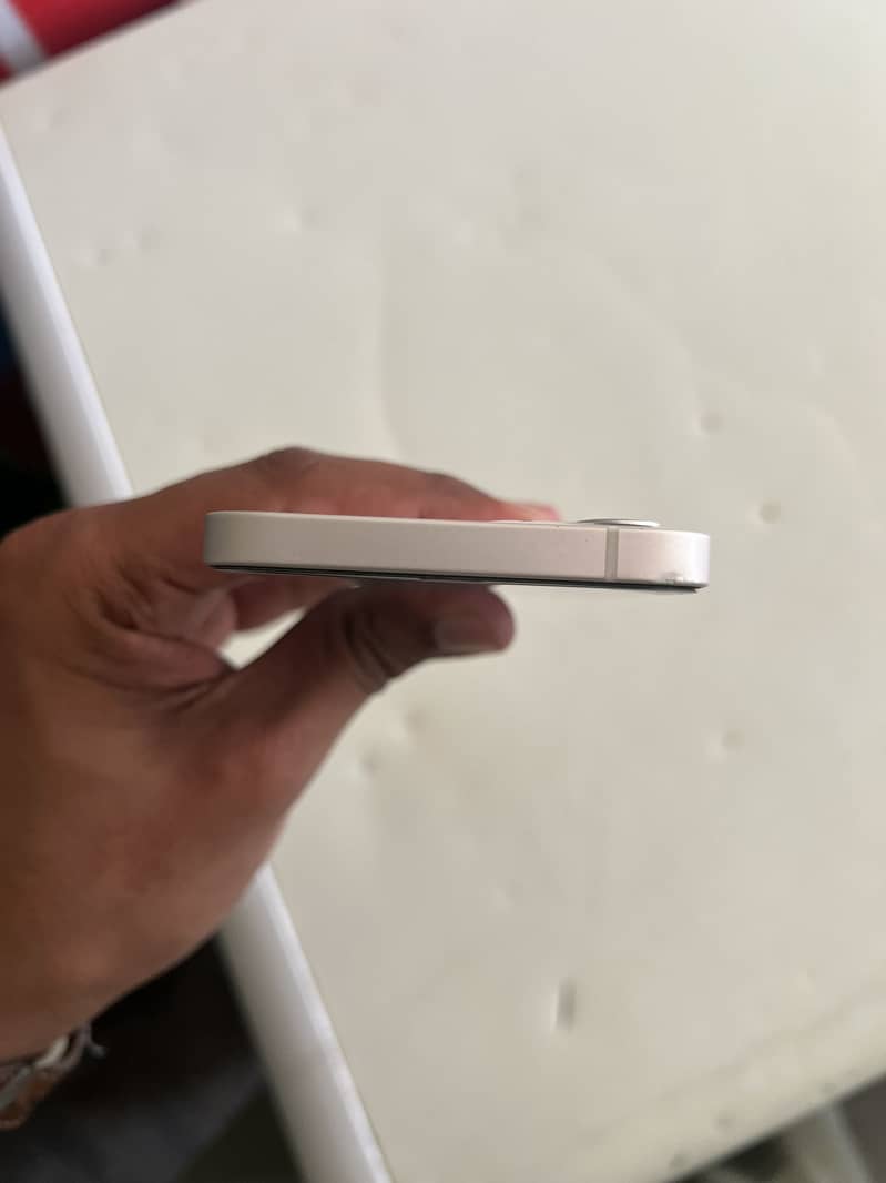 Apple iPhone 12 2