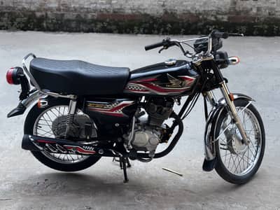 Honda CG 125 (2024)