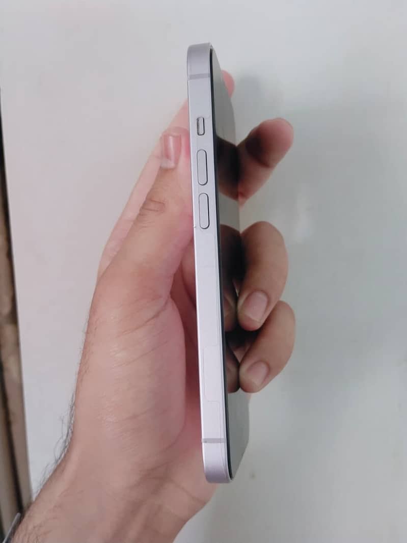 Apple iPhone 14 2