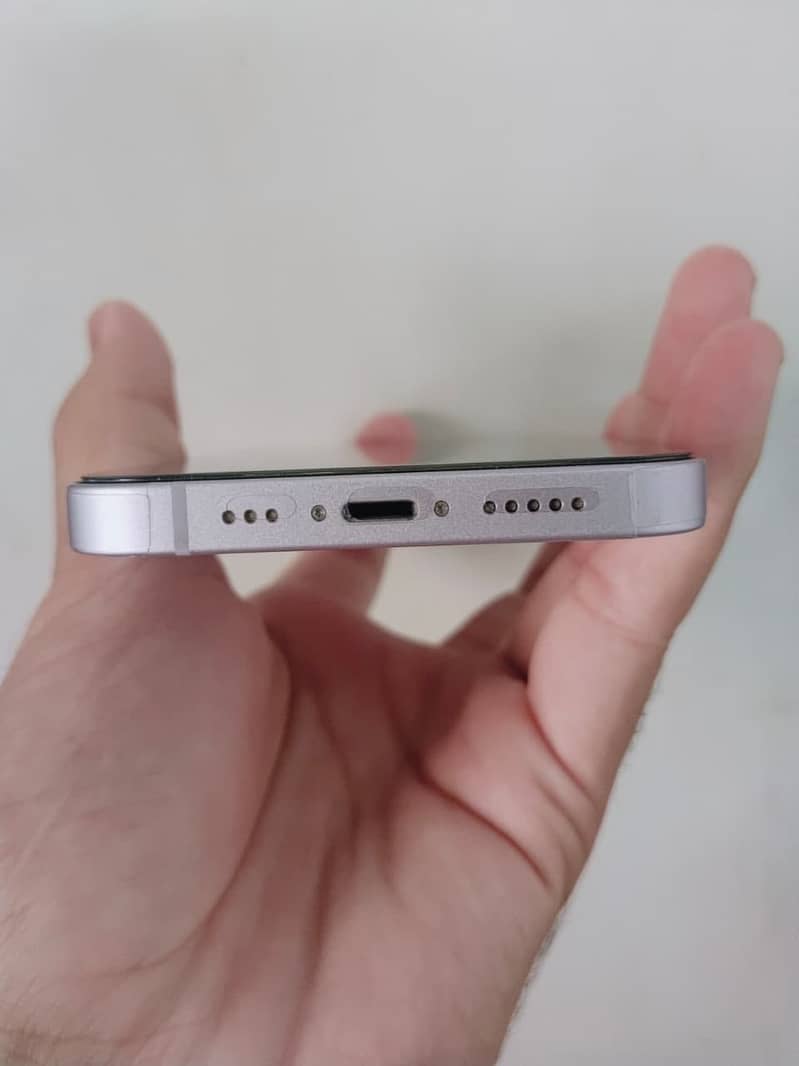 Apple iPhone 14 3