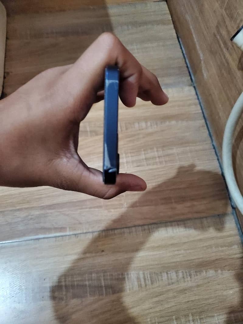 Apple iPhone 12 5