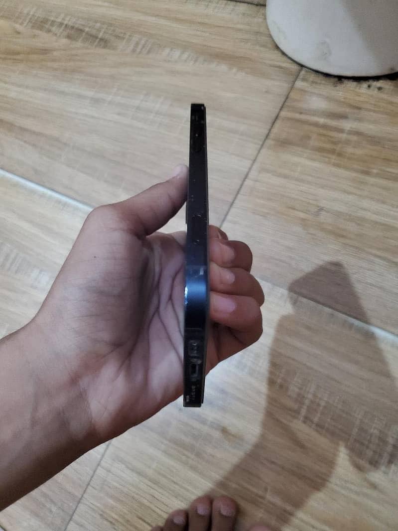 Apple iPhone 12 8