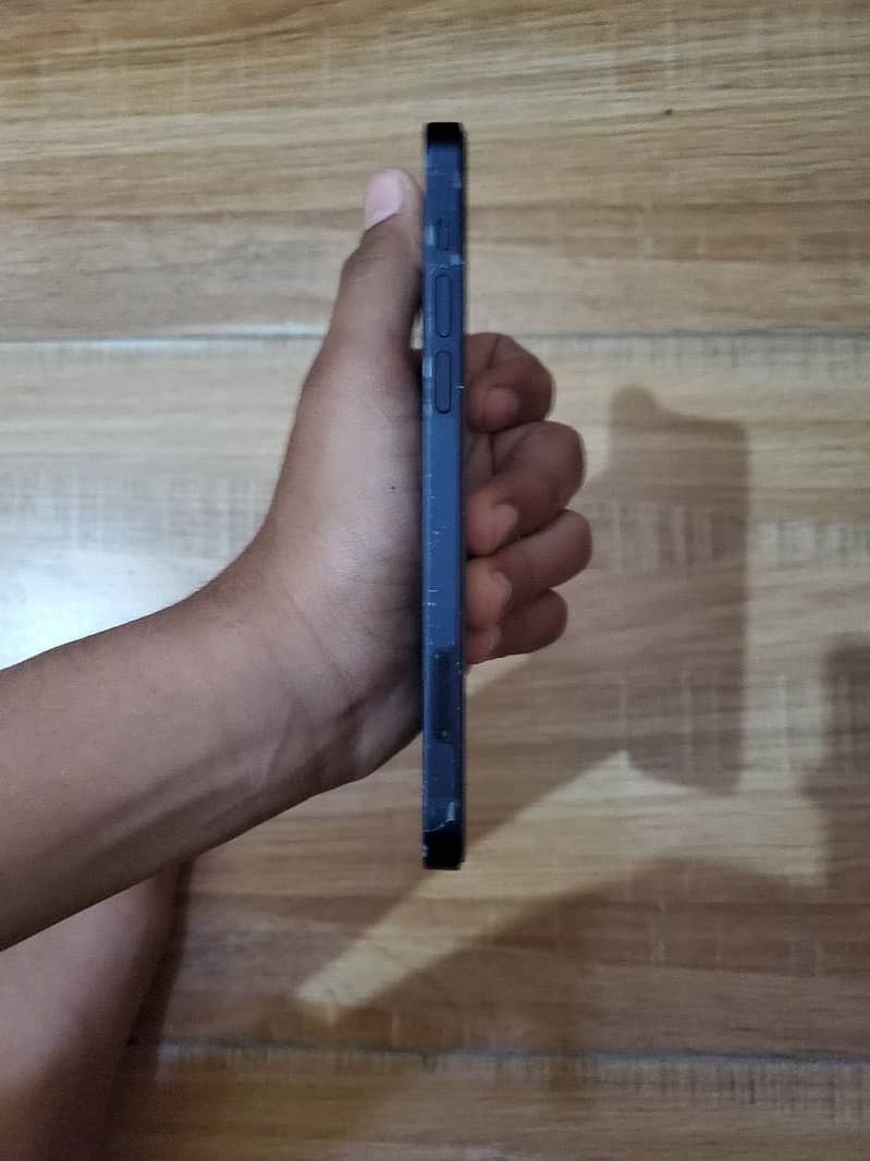 Apple iPhone 12 9