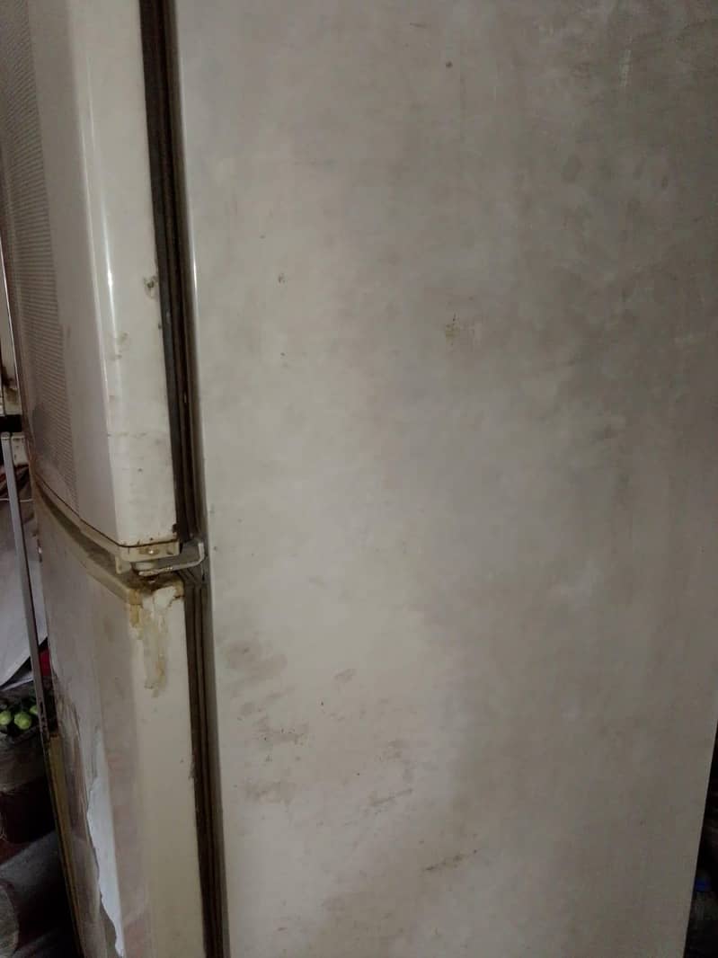 Dawlance Small Fridge 4