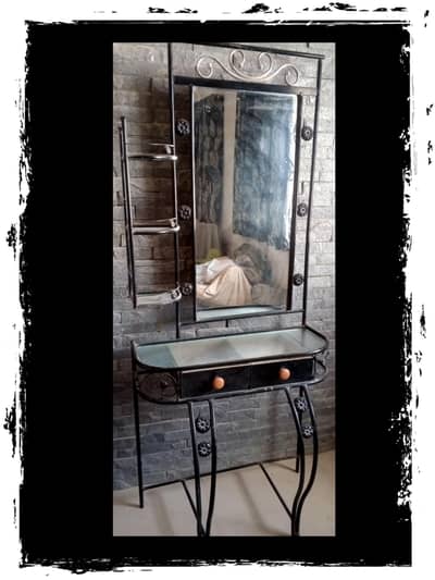 iron glass Dressing table