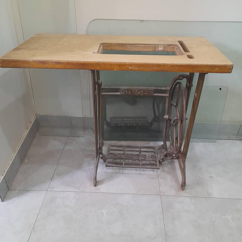 sewing machine stand Singer 0