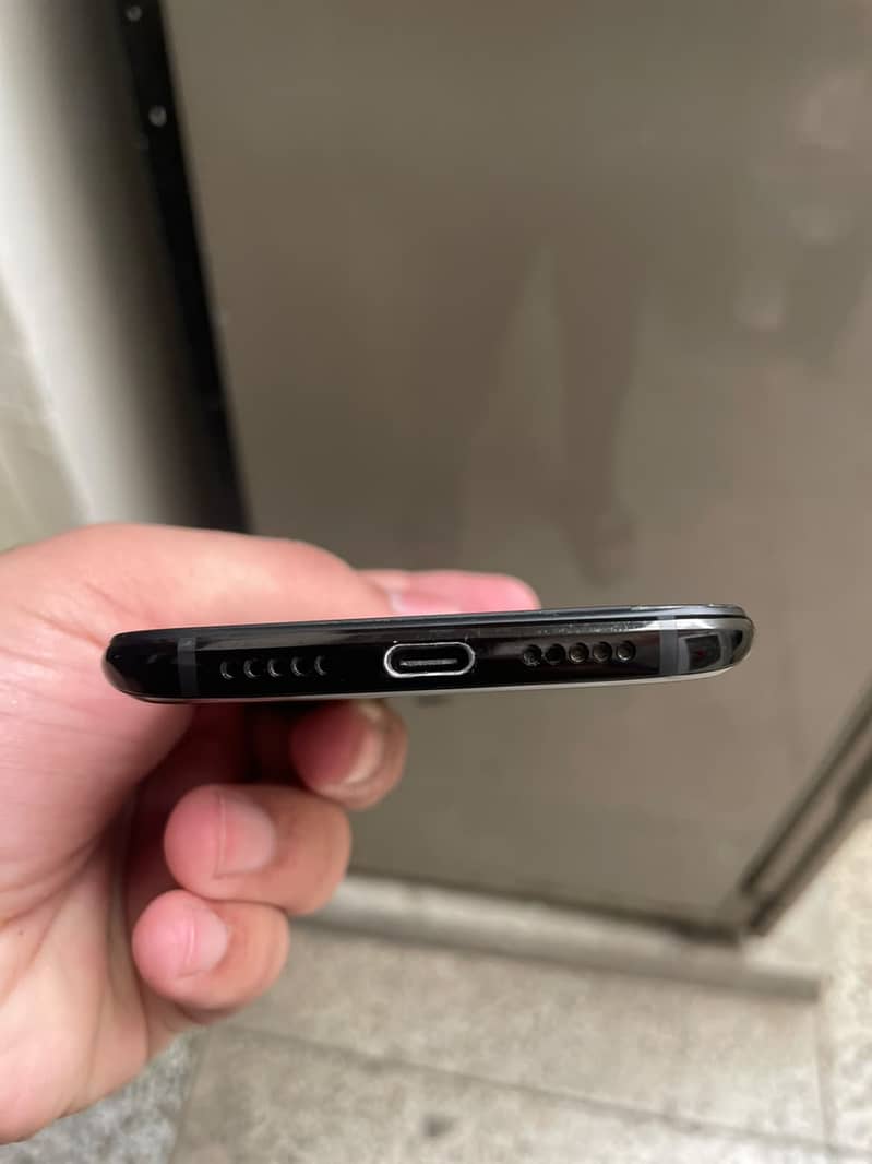 One Plus 6T 4