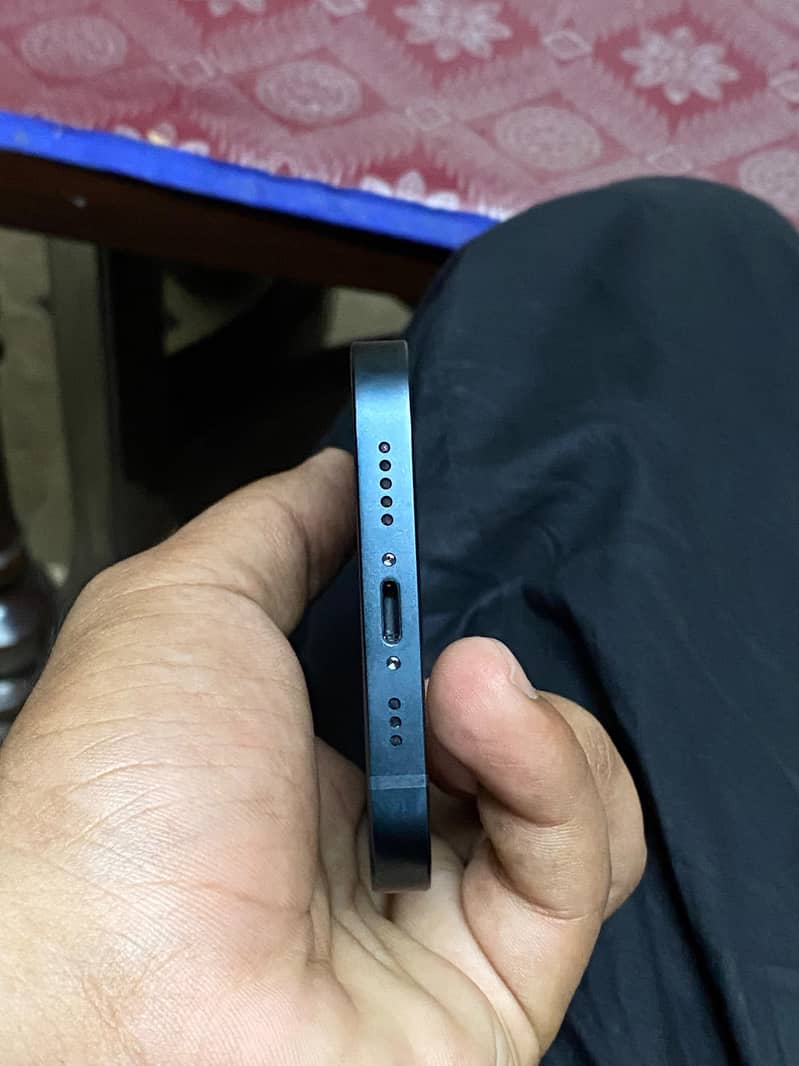 Apple iPhone 13 3