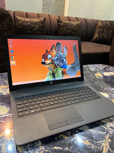 Laptop HP 255 G7 | Athlon | 2GB Dedicated GPU | 8GB/256GB SSD