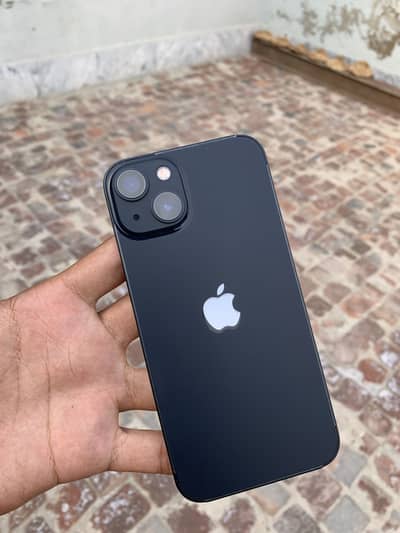 Apple iPhone 13