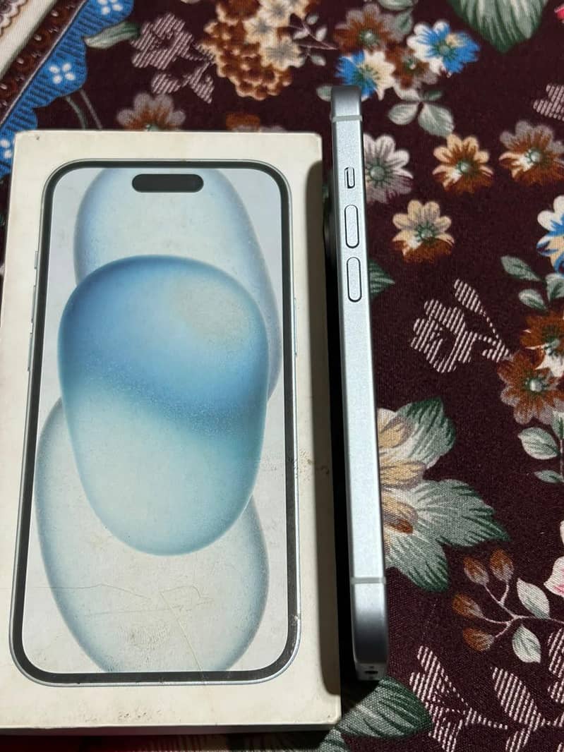 Apple iPhone 15 2