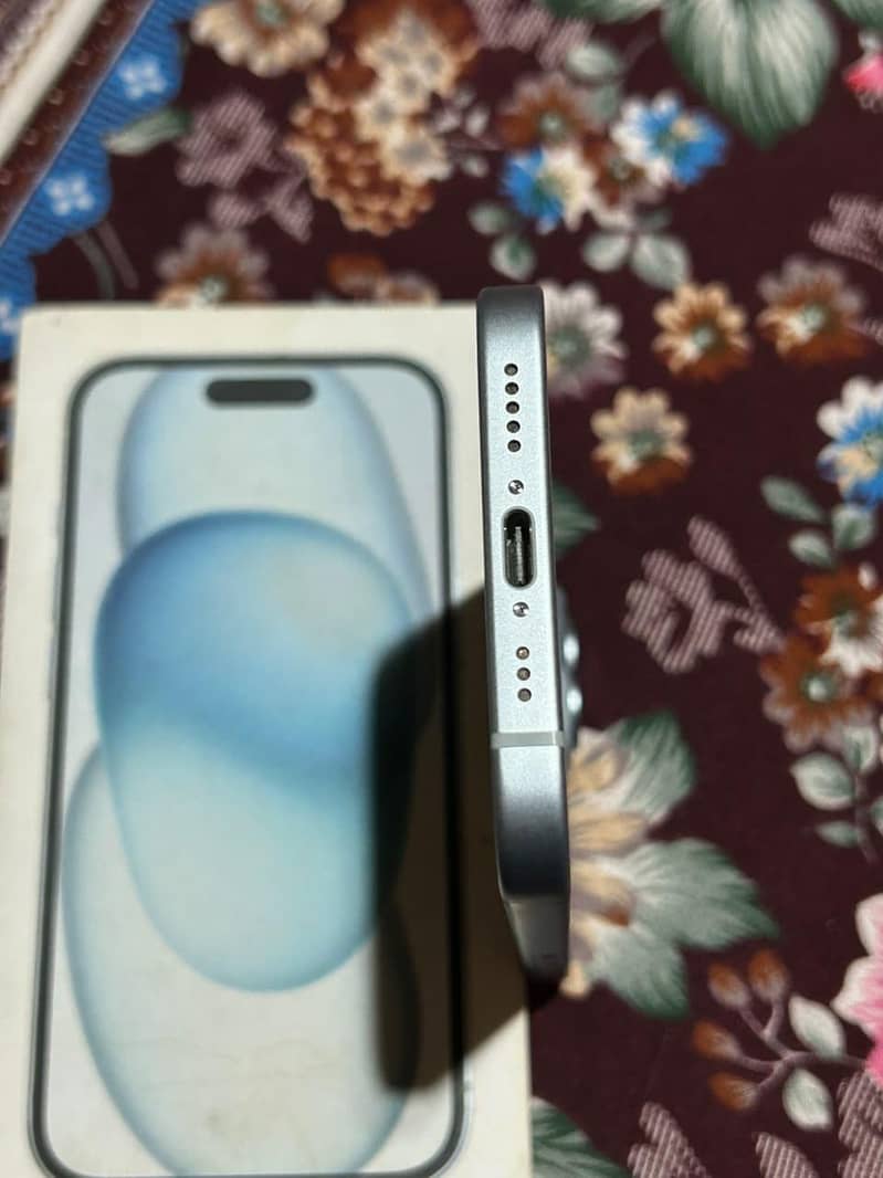 Apple iPhone 15 3