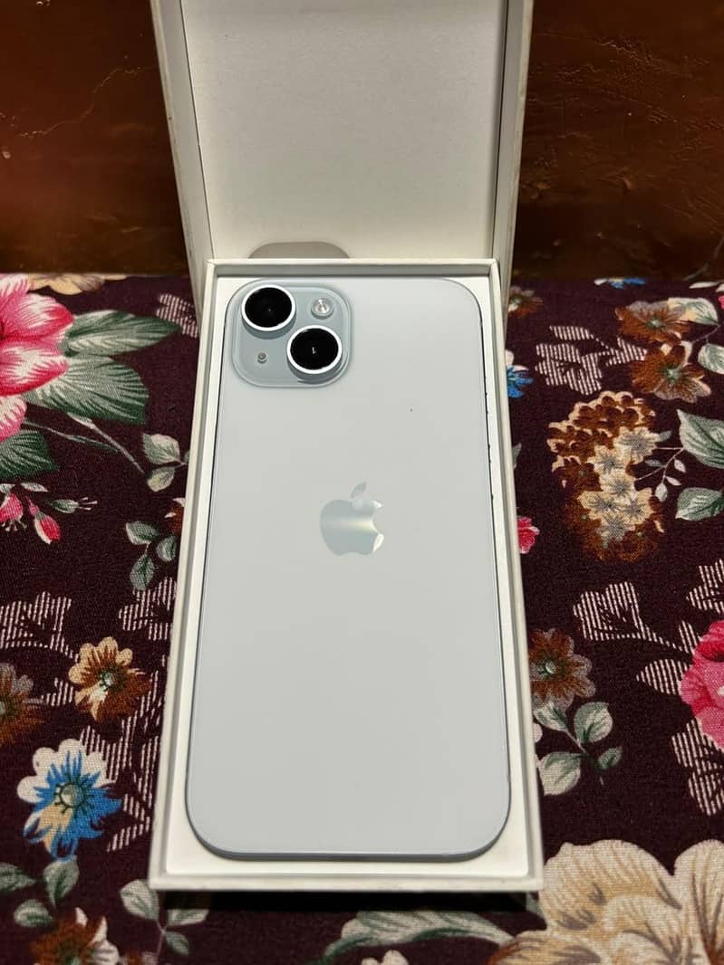 Apple iPhone 15 6