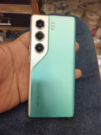 Tecno CAMON 40 Pro