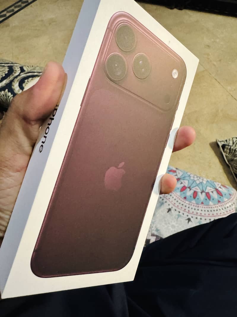 Apple iPhone 18 Pro Max 1