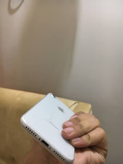 Apple iPhone 8