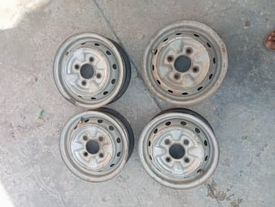 4 Rims Complete Set (12 No)