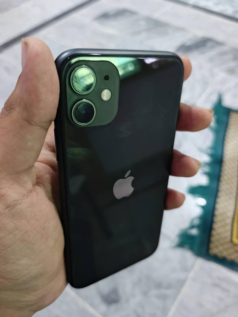 Apple iPhone 11 0