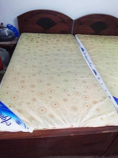WOODEN BEST CONDITION SET