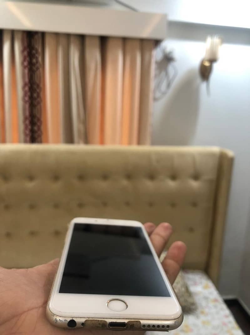 Apple iPhone 6S 1