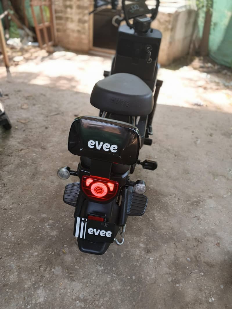 evee mito 1