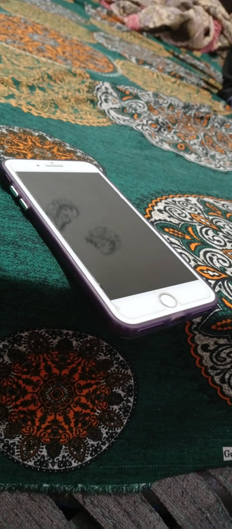 IPHONE 8 PLUS GOLD 1