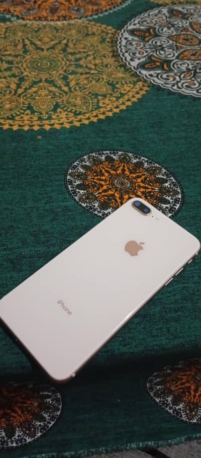 IPHONE 8 PLUS GOLD