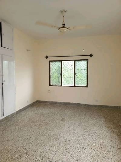 G10 Flat Available For Rent