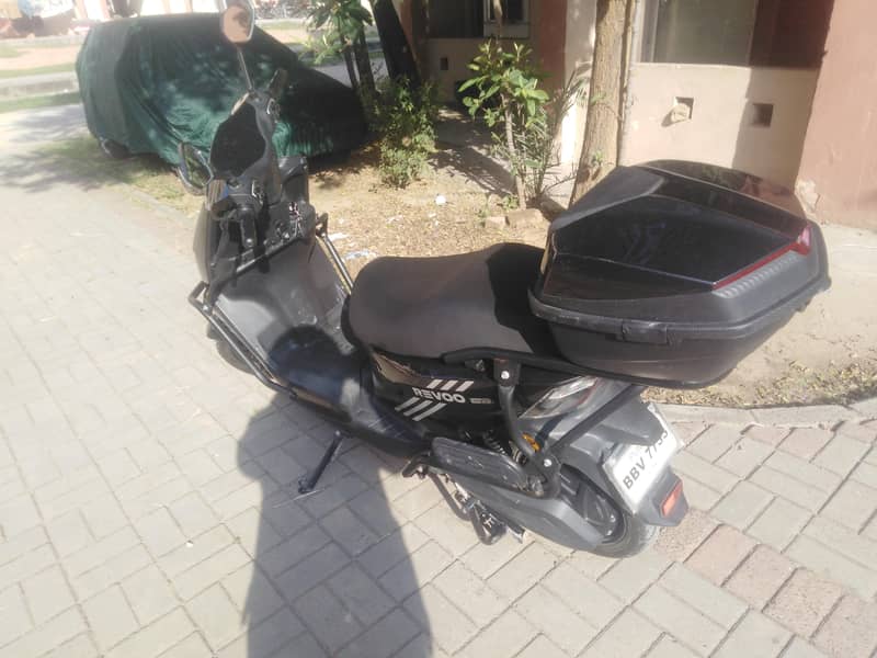 REVOO C32 1