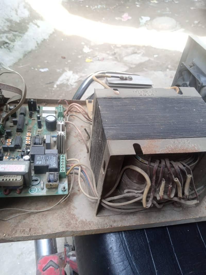 Microtech 1000watt ups 0