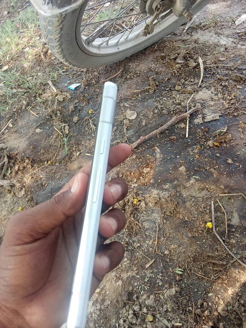 Google Pixel 7a 3