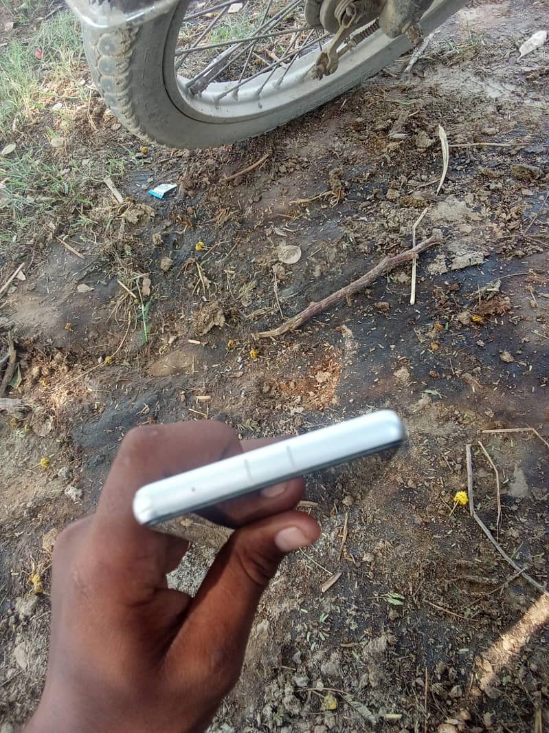 Google Pixel 7a 5