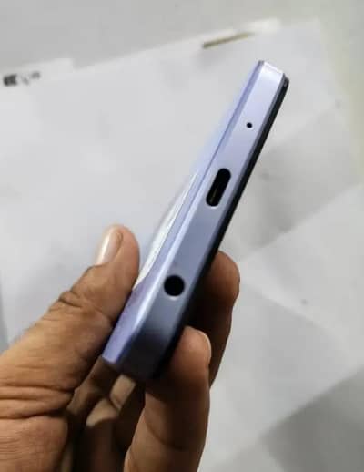 Vivo Y28s