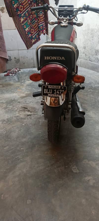 bike ki clutch plats kmzor hai Bakı ok hai koi kaam ni hoa 03214180726