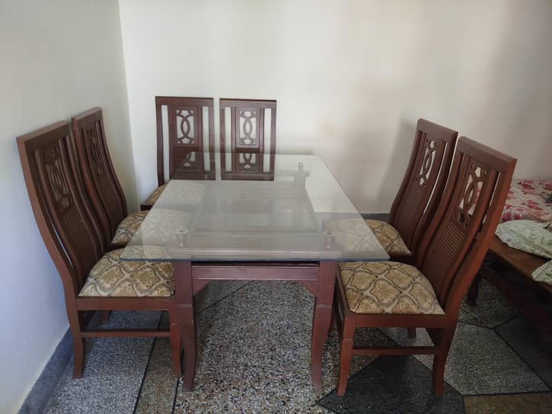 One Dining Table 0