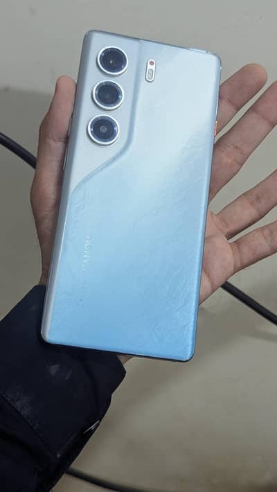 Tecno CAMON 40 Pro