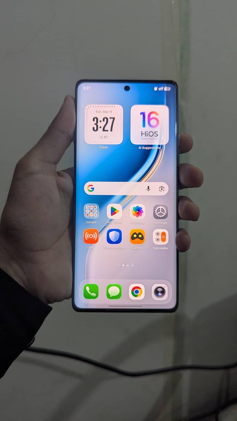 Tecno CAMON 40 Pro 1