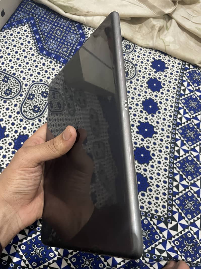 Ipad 8th generation 6