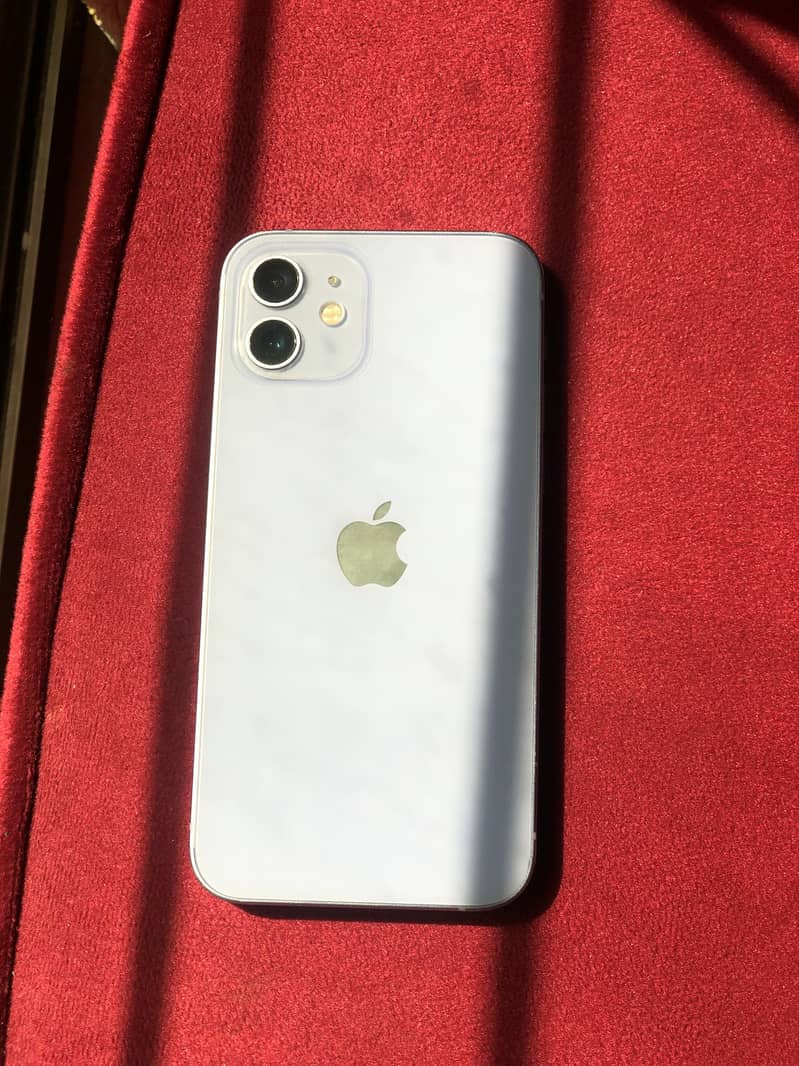 Apple iPhone 12 3