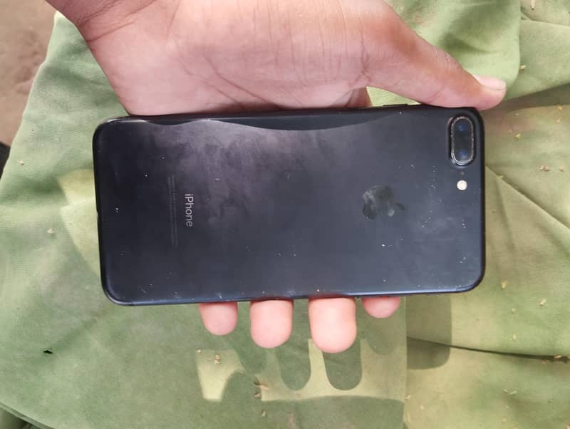 Apple iPhone 7 Plus 0